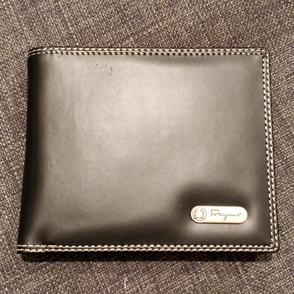 New men's Salvatore Ferragamo wallet
